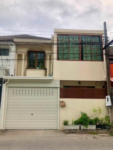 BH4322 ขายและให้เช่าทาวน์เฮ้าส์ 2 ชั้น หมู่บ้านอยู่เจริญ ซอยรัชดา 18 ห้วยขวาง