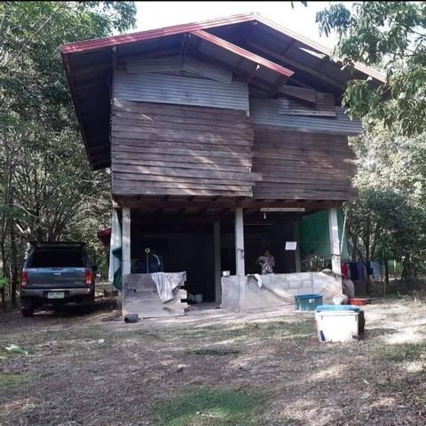 ขายบ้านพร้อมที่ดินและสวนยาง อำเภอกุดจับ จังหวัดอุดรธานี เนื้อที่ 2 ไร่ 2 งาน 33 ตารางวา