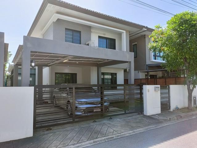 ขายด่วน! บ้านเดี่ยว อารียา โคโม่ บางนา 160 ตร.ม. 3 ห้องนอน 3 ห้องน้ำ