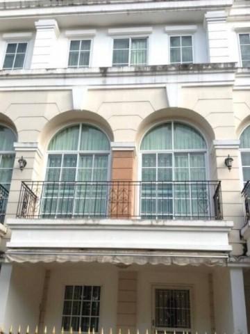 ให้เช่าทาวน์โฮม Plus city park หัวหมาก 3 ชั้น 3 นอน 4 น้ำ ตกแต่งสวย แอร์ เฟอร์ฯ ครบ จอดรถ 2คัน เช่าถูก29,500 บาท ใกล้ ABAC ถ.หัวหมาก