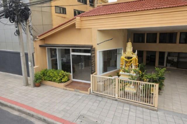 ใจกลางสาทร ยานนาวา นราธิวาสราชนครินทร์ 4-10 ให้เช่าพื้นที่ร้านค้า และสำนักงาน ขนาด 15 ตร.ว.60 ตร.ม.1 นอน 1 น้ำ ใกล้ตลาดสดเซนต์หลุยส์ 750 ม.