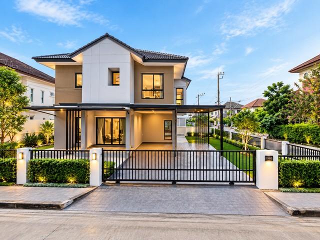 หมู่บ้านประดับดาว 1-4 โซนราชพฤกษ์–ท่าอิฐ  บ้านเดี่ยวหลังมุม ได้พื้นที่และความเป็นส่วนตัว