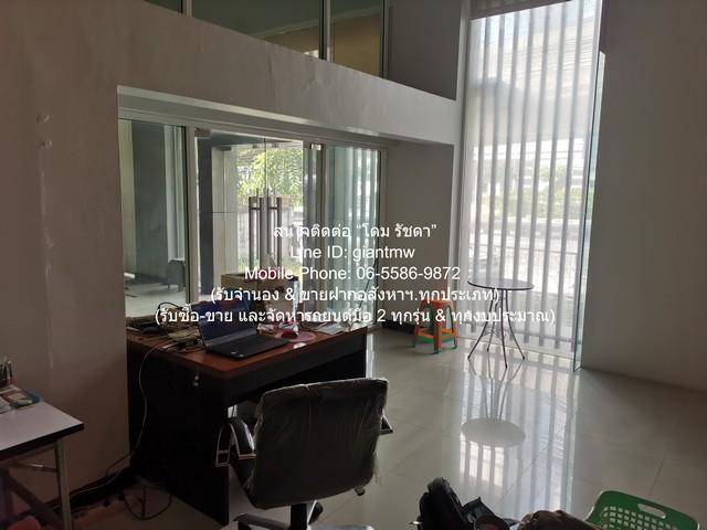 DSL-738.2 ขาย สำนักงาน ให้เช่าอาคารสำนักงาน 4.5 ชั้น ติดถนนรัชดาภิเษก 102 ตร.ว. 2,580 ตร.ม. และจอดรถได้ 8-9 คัน ใกล้กับ MRT รัชดาภิเษก
