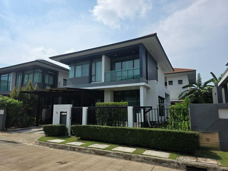ขายบ้านเดี่ยว 2 ชั้น หมู่บ้านเศรษฐสิริ กรุงเทพกรีฑา โครงการของแสนสิริ พร้อมเข้าอยู่ หมู่บ้านเงียบสงบ ปลอดภัย เพื่อนบ้านดี