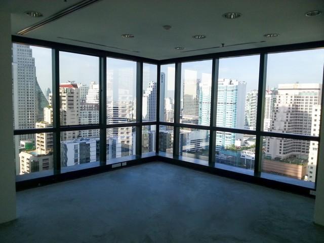 ให้เช่า สำนักงาน อาคารเลครัชดา  ออฟฟิศ คอมเพล็กซ์ กรุงเทพ 60000 บาทต่อเดือน