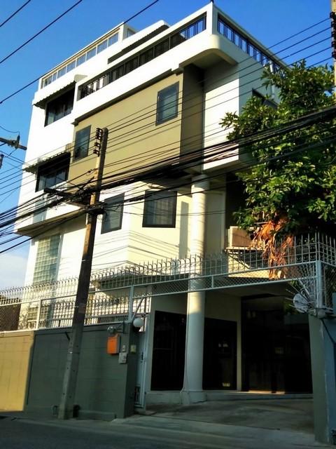 ให้เช่าบ้านเดี่ยว 4 ชั้น 120 ตร.ว. ย่านสุขุมวิท 85 ใกล้ BTS บางจาก และ รร.นานาชาติ Well